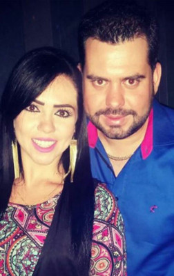 Lorrayne Andrade Silva, aniversariante de 21 de fevereiro com o namorado Nivaldo Júnior