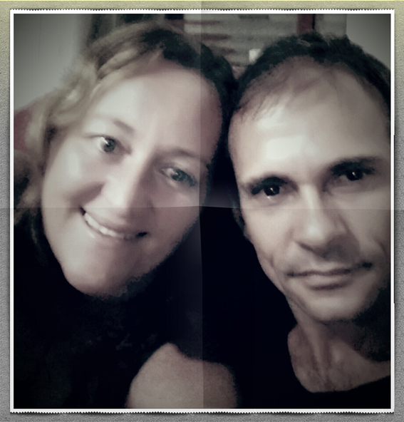 Valéria Marques Dias aniversariante do dia 26 com o esposo Ubirajara Lucio 