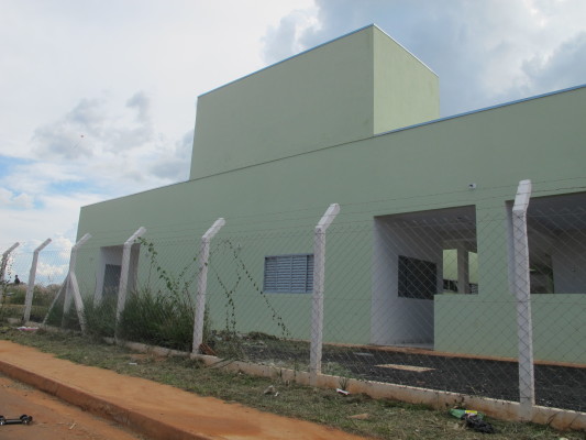 Cinquenta pessoas compõem o quadro de funcionários da unidade infantil do Portal dos Ipês