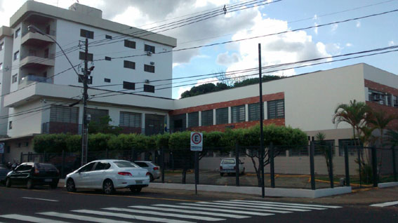 Fórum fica localizado na avenida Coronel Teodolino Pereira de Araújo, 860, centro