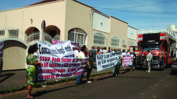 Vereadores acompanharam vicentinos em manifesto
