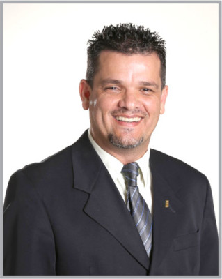 Crystiano Ferreira Batista, empresário e presidente da CDL de Araguari - “Devido às gravações publicadas pela imprensa, envolvendo o ex-presidente e a presidente, é claro que foi uma tentativa de blindar o ex-presidente da primeira instância, onde seria julgado pelo juiz Sérgio Moro. Isso ficou evidente depois de ouvirmos todas essas gravações que estão sendo amplamente divulgadas pela mídia, não só entre os dois, mas também entre outras pessoas importantes. Não existe outra explicação, apesar das tentativas do PT e das bases aliadas de tentar mostrar algo diferente. Entendemos que esse foi o motivo”.