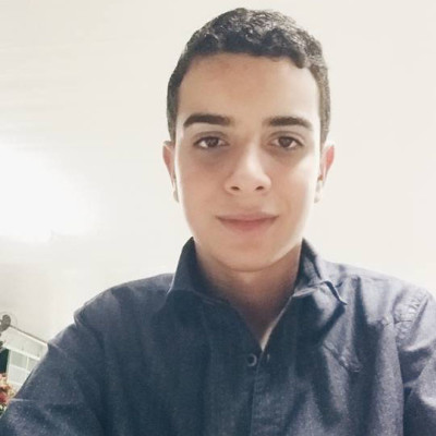 Matheus Augusto, estudante do 2º ano do Ensino Médio - “Para mim é uma vergonha o que o PT está fazendo com o país. O ex-presidente Luiz Inácio Lula da Silva  está fugindo da cadeia. Essa nomeação foi uma vergonha para a população brasileira”.