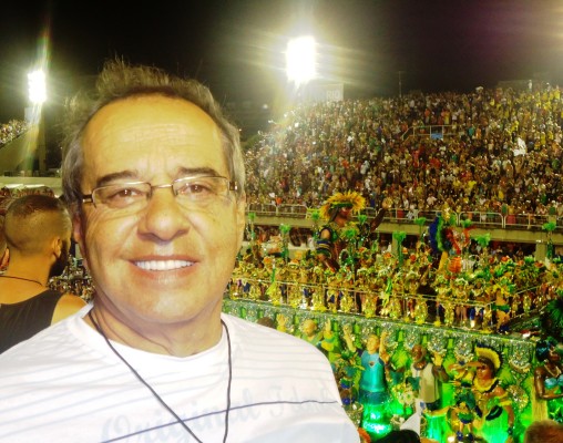 Carlos Alberto de Freitas, aniversariante do dia 28. Na foto, ele estava no desfile das Escolas de Samba RJ 2016, na Sapucaí 