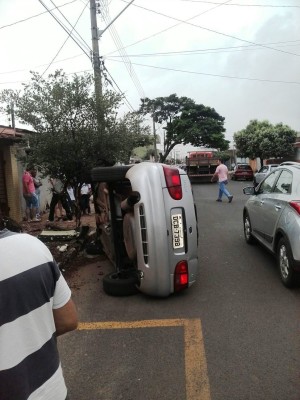 Acidente ocorreu na tarde desta quinta-feira