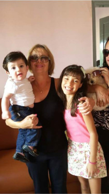 Janete Campos Mendes de Lima aniversariante de hoje ao lado de seus sobrinhos Hamilton e Maria Eduarda 