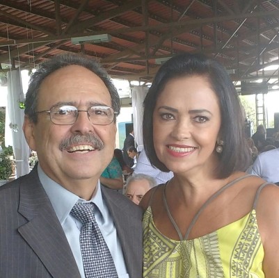 José Maria de Melo, aniversariante do dia 26, com a esposa Aninha Goulart de Melo 