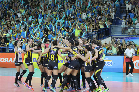 Praia Clube de Uberlândia faz história e está na final da Superliga de vôlei *Praia Clube