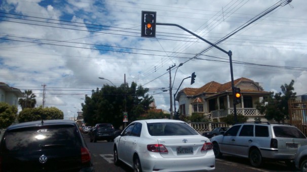 Secretário pede para que condutores também fiquem atentos à sinalização vertical