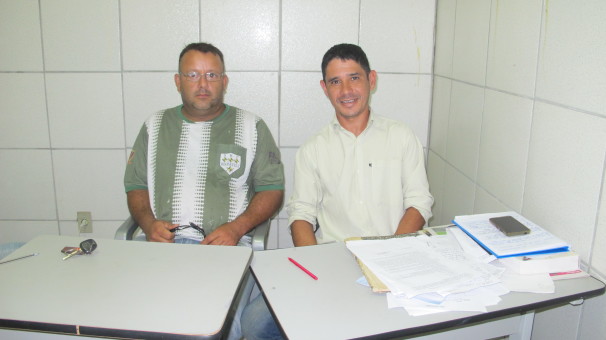 Parte da Comissão responsável pelas eleições: secretário Carlos Antônio Izidoro e presidente Jarbas Josué da Silva