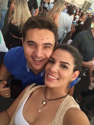 Diego de Paiva Borges aniversariante do dia 23 ao lado da noiva Camila 