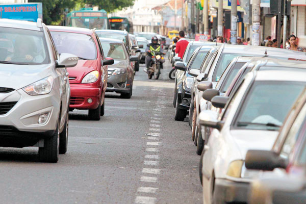 As penalidades para quem não pagou a Taxa do Licenciamento no prazo são de multa de 0,15% ao dia (até o 30º dia), 9% do 31º ao 60º dia, e de 12% a partir do 61º dia