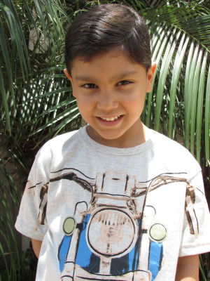 João Pedro Farias de Freitas completa 5 aninhos no dia 18. Filho de Cintia Costa Farias de Freitas e Bruno Henrique de Freitas recebe também o carinho dos avós Ondina Peixoto e Carlos Alberto de Freitas 