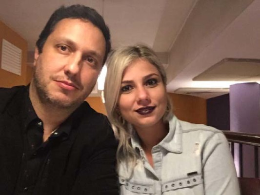 Leonardo Rocha de Faria aniversariante de hoje, com a esposa Samantha Pacheco 