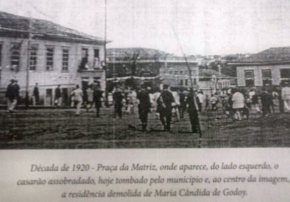 A praça volta ao seu projeto original arquitetado há mais de 150 anos e será entregue à população
