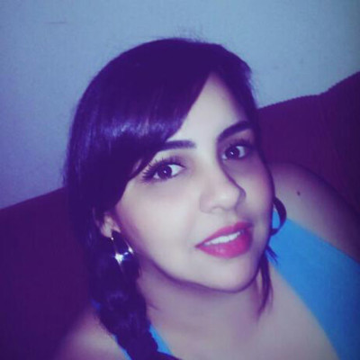 Polyana Oliveira Rodrigues completa 29 anos no dia 22. Filha de Luiz Antonio e Silva Adriana 