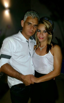 Sônia Pascoal, aniversariante de hoje ao lado de seu namorado Antônio César 