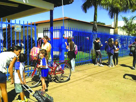  Existem em Araguari 17 centros educacionais e 16 centros municipais de educação infantil