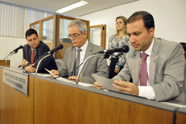 Deputado estadual Arnaldo Silva apresenta requerimento para audiência pública das APAEs do Triângulo Mineiro