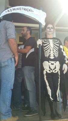 Manifestante questiona funcionamento da UPA