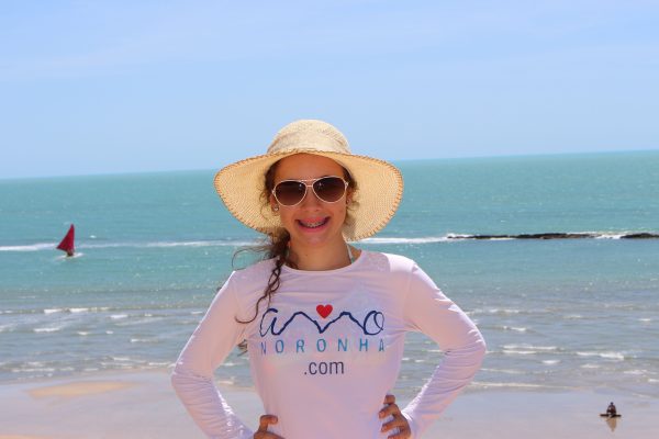 Anna Clara Oliveira Martins comemora 13 anos de vida na próxima segunda feira ao lado dos pais Rosana e Agostinho Martins da Silveira 