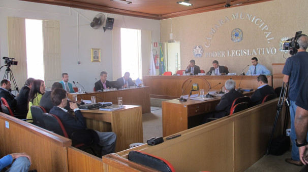 Vereadores se reúnem tradicionalmente às terças-feiras 