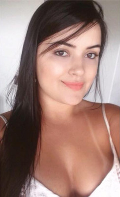 Hoje quem também festeja aniversário é ela, Barbara Mendes! A estudante de medicina quase não tem tempo mais para baladas, mas de vez em quando aparece por ai! Deixamos aqui os votos de felicidade, um excelente dia e muita saúde.