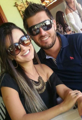 Flávia Cristina Silva Rosa, aniversariante do dia 24, com o namorado Myller Honorato