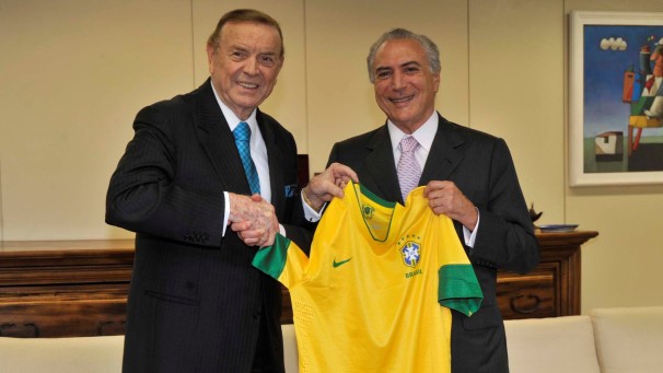 Lembrança de Marin, ex-presidente da CBF preso nos Estados Unidos, ao lado do novo presidente do Brasil  (Foto Agência Brasil)