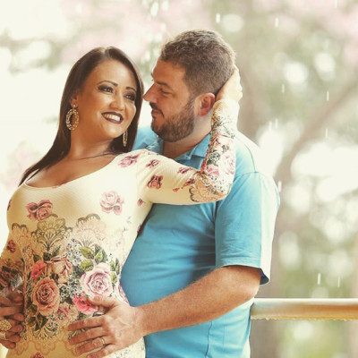 Rubiane Ramos de Souza, aniversariante do dia 4, com o marido Evaristo Ribeiro de Faria Junior  