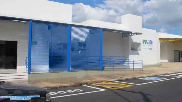 UPA está situada na praça da Constituição, em terreno que abrigava o antigo prédio do Pronto-Socorro Municipal