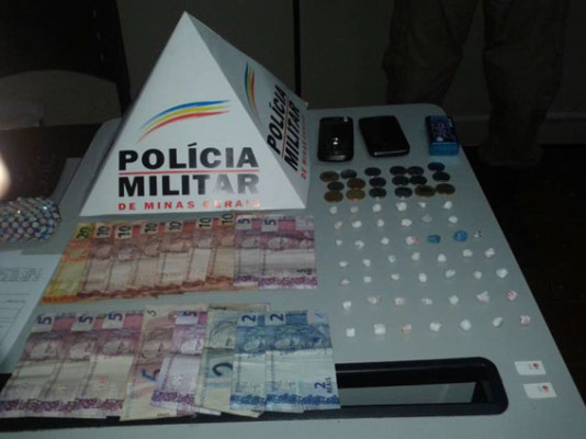 Entorpecentes foram apreendidos pela Polícia Militar