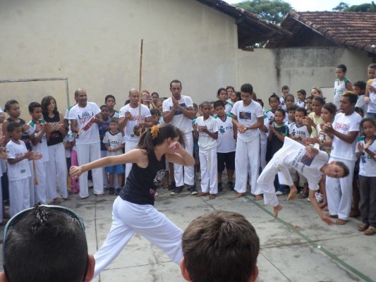 Prática da capoeira em Araguari é incentivada pelo professor Eder Campos França, “o Zorro”