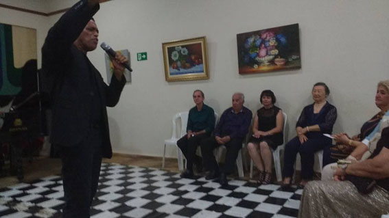 Edmar Cesar Alves declamando Castro Alves