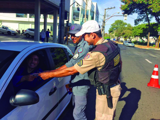 Trabalhos de blitz pela cidade começaram nesta quarta-feira