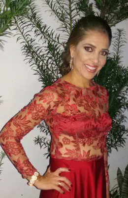 Aline Rezende Costa Marques aniversariante do dia 26