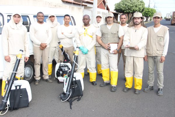 Ação de bloqueio de transmissão viral é parte do trabalho de rotina dos agentes