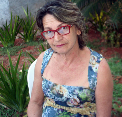 Vinte de junho, segunda-feira, foi o dia de agradecer e parabenizar a minha genitora. Companheira, mãe de duas meninas e dois meninos, avó e geminiana ferrenha. Estou falando da minha amada mãe Celia Maria Borges. Poderia fazer um texto que ocuparia toda a página, mas mesmo assim não expressaria o amor e carinho que temos por você. A costureira, muito conhecida e amada por suas clientes, merece todo carinho e destaque em nossa Acesso Restrito. Precisaríamos de horas de escrita pra dizer o ser que você é o que nos ajudou a ser. Devemos tudo a você! Obrigado mais uma vez e muita saúde! #MãeDaAcessoRestrito