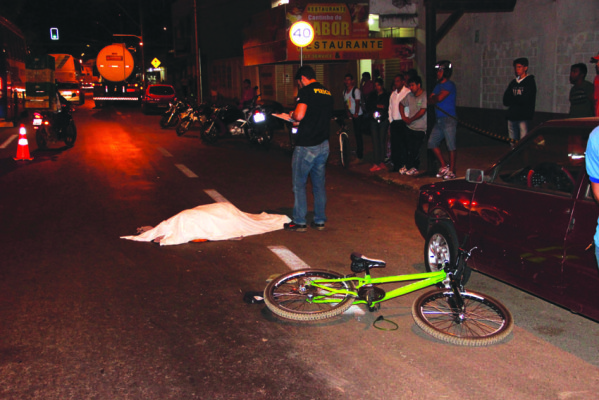 Um homem identificado como Valter Mudesto Pinheiro, natural de Marzagão/GO, foi vítima de um acidente fatal no trânsito de Araguari