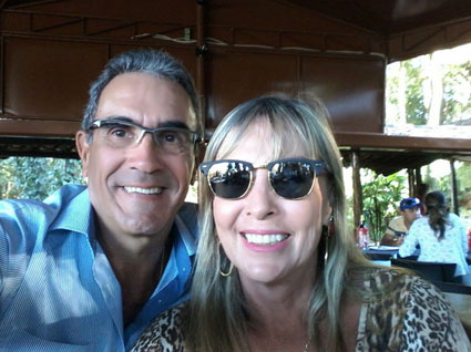 Luiz Antonio Bernardino Ribeiro aniversariante do dia 26, ao lado de sua esposa Ana Maria Santiago 
