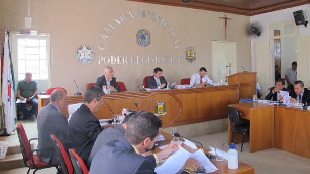 Vereadores debatem sobre possível falta de lisura na realização das provas