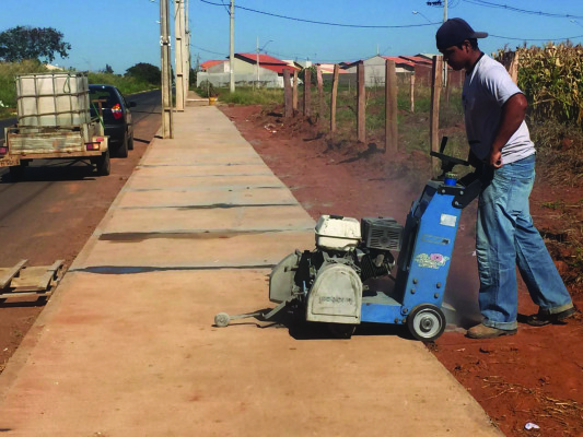 Empreendimentos Imobiliários constrói 528 metros de calçadão ligando Portal do Cerrado e Portal dos Ipês