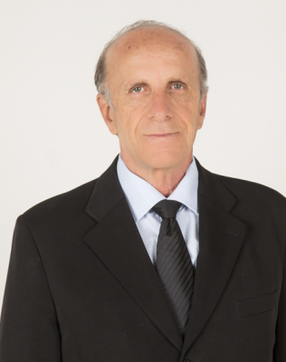 E o aniversariante do dia é o empresário e político Marcos Coelho de Carvalho. Pai de três filhos e um grande exemplo para sete netos, Marcão é sempre lembrando no cenário político da cidade. O engenheiro civil comemora aniversário nesta quarta-feira, dia 6, e nós da Acesso Restrito não poderíamos deixar passar em branco esta data especial. Deixamos aqui nossos parabéns e o desejo de muita saúde e sucesso em 2016. #MarcosCoelhoComemoraAniversário 