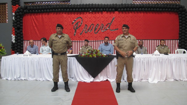 Cerimônia contou com a participação de representantes locais