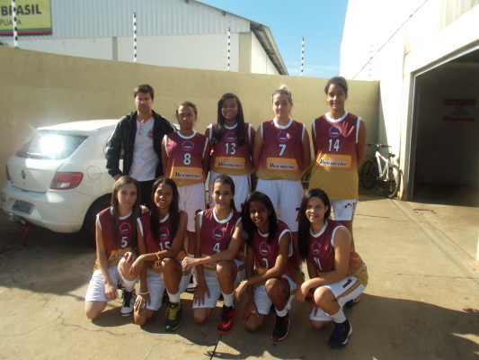 Basquete Feminino Araguari E.E. Professor Antônio Marques