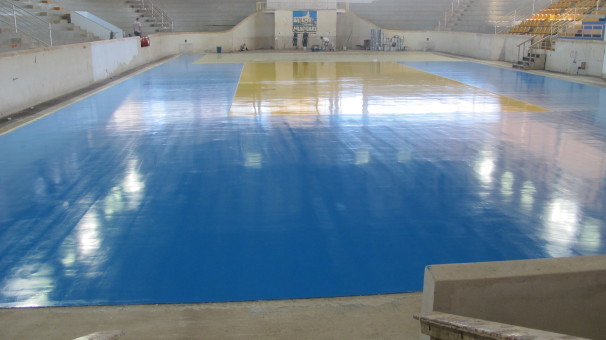 Pintura do piso da quadra deve ser concluída nesta semana
