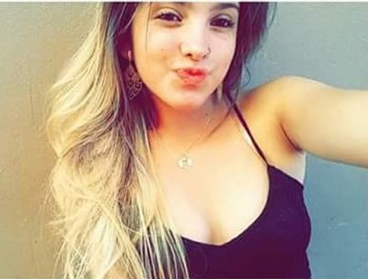 Larissa Gabriela Euzébio completa hoje 16 anos. Filha de Fabiana e Paulo Sérgio Euzébio 
