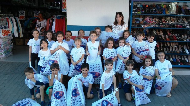 Alunos do projeto “Matemática Financeira Solidária”