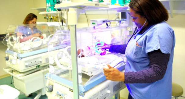 Santa Casa disponibiliza oito leitos de UTI neonatal por meio do SUS