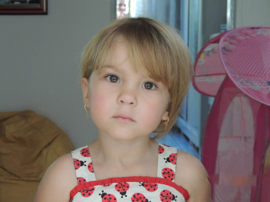 Alana Gabriely Inácio da Silva Santos completou 3 aninhos no dia 16. Filha de Jorge Fabiano dos Santos e Ana Paula Inácia da Silva 